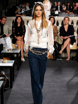 Chanel 2007 Runway Seashell Necklace
