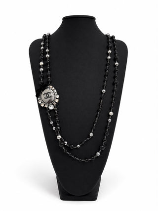 Chanel 2008 Métiers d’Art Pearl Necklace
